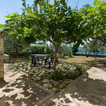 Family Friendly Seaside Apartments Kozino, Zadar - 5756 ペトルチャネ エクステリア 写真
