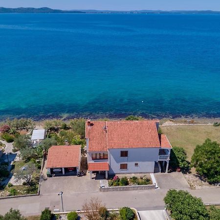 Family Friendly Seaside Apartments Kozino, Zadar - 5756 ペトルチャネ エクステリア 写真