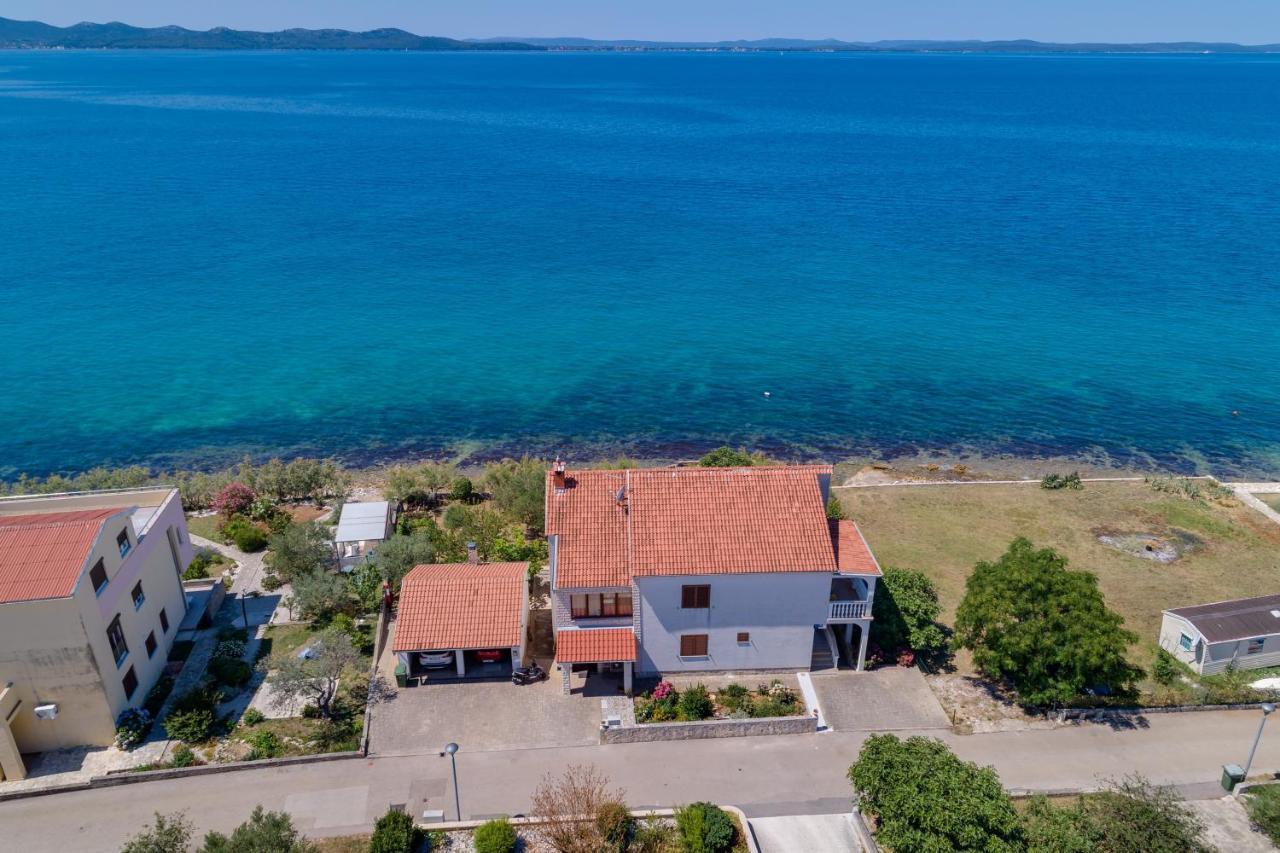 Family Friendly Seaside Apartments Kozino, Zadar - 5756 ペトルチャネ エクステリア 写真