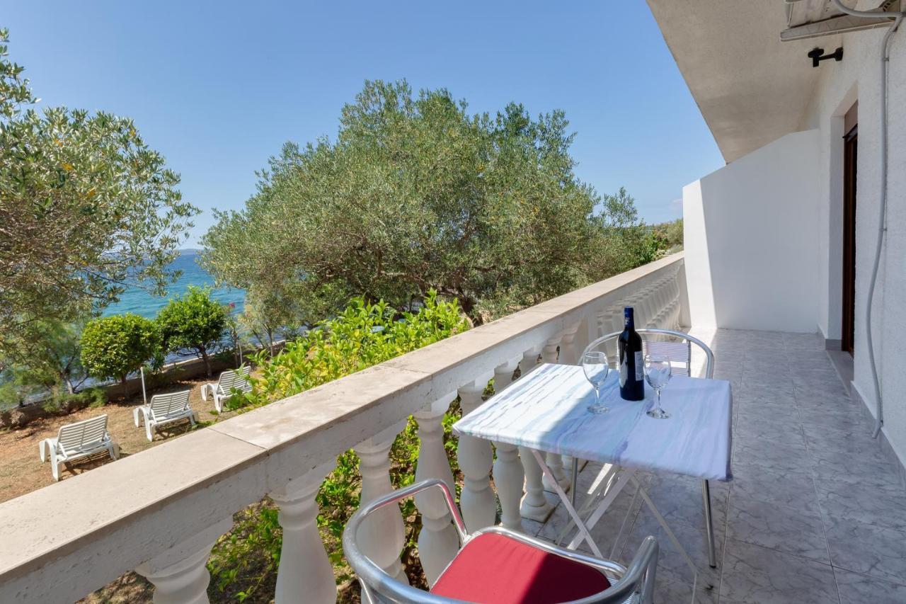 Family Friendly Seaside Apartments Kozino, Zadar - 5756 ペトルチャネ エクステリア 写真